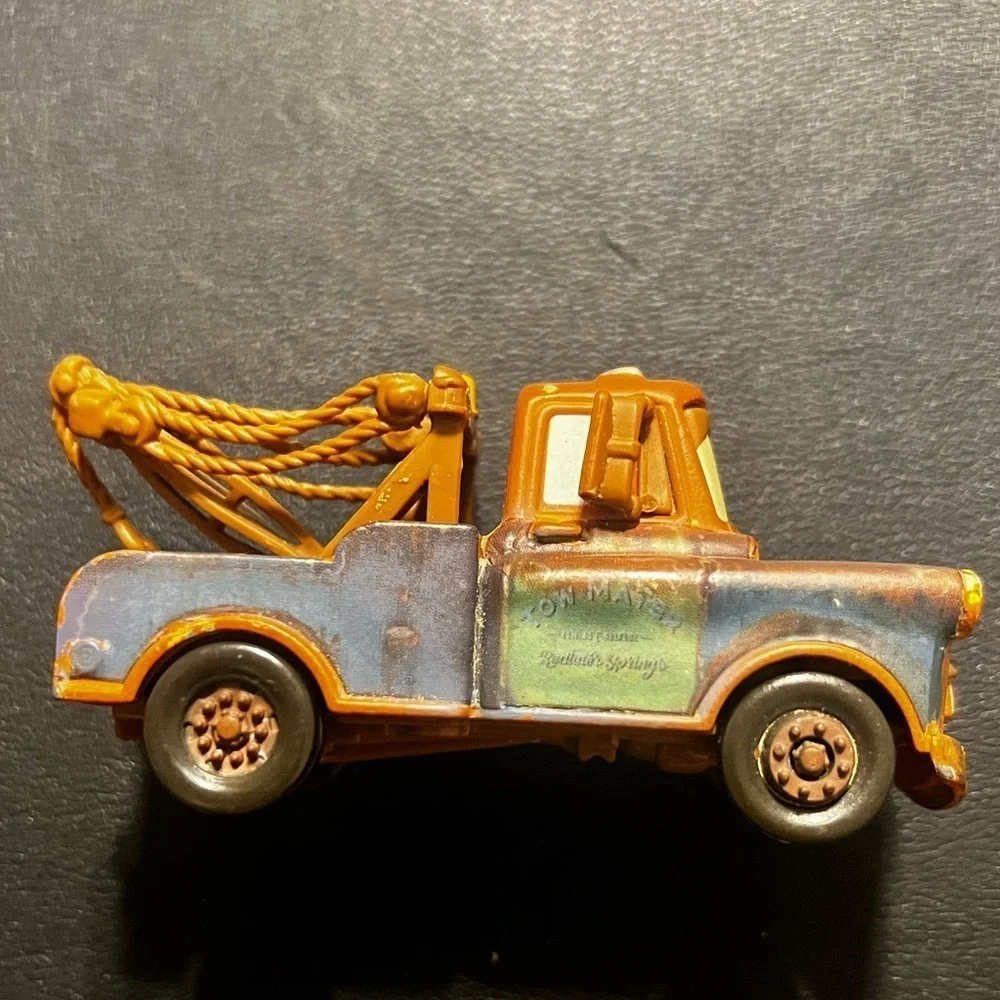 Disney Pixar Cars Tow Mater Tow Truck Brown Die Cast Toy Car Vehicle